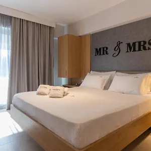 https://sarti-premium-suites.hotelschalkidiki.net